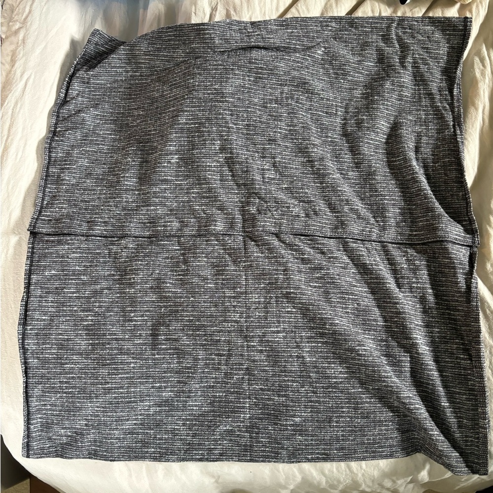 Gray and black lululemon scarf